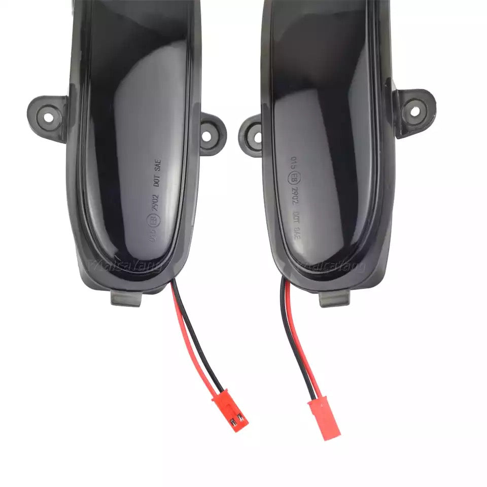 For Mercedes Benz C Class W203 S203 CL203 2001-2007 LED Dynamic Turn Signal  Light Side Mirror Blinker Sequential Lamp